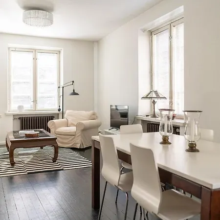 Spacious In Vibrant Kallio Apartment Helsinki
